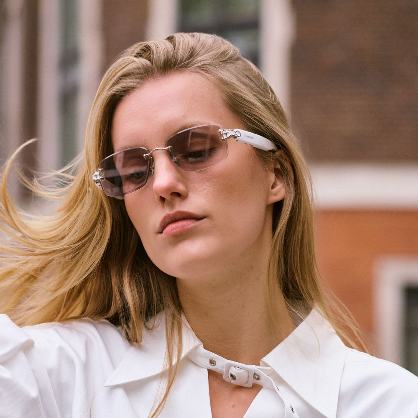 Aura White Frame Calm Lenses