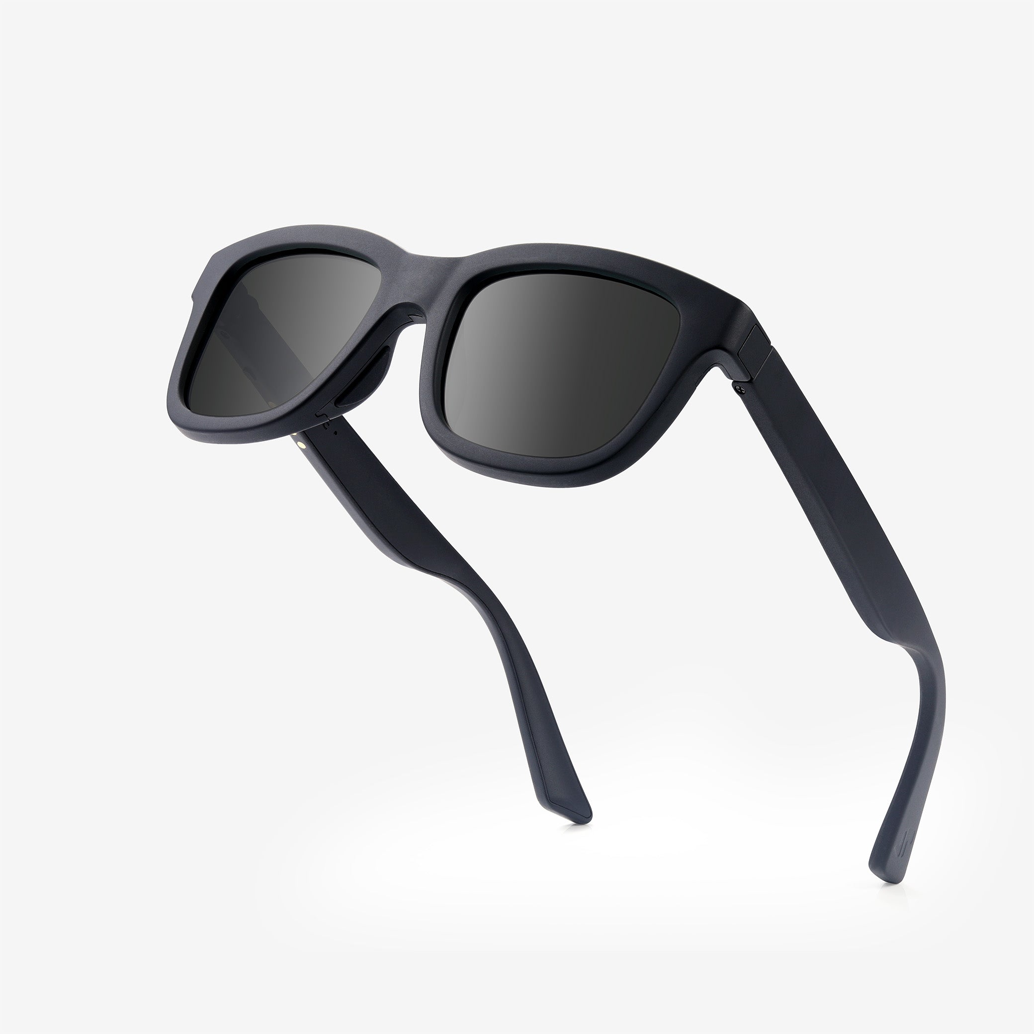 Chamelo Dusk Classic Lite サングラス Chamelo Dusk Classic Review | PCMag